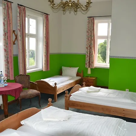 Tonenburg Отель